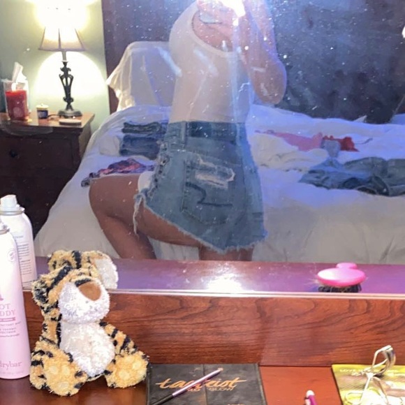 AMERICAN EAGLE SHORTS!! LIGHTLY WORN!! - Picture 5 of 5